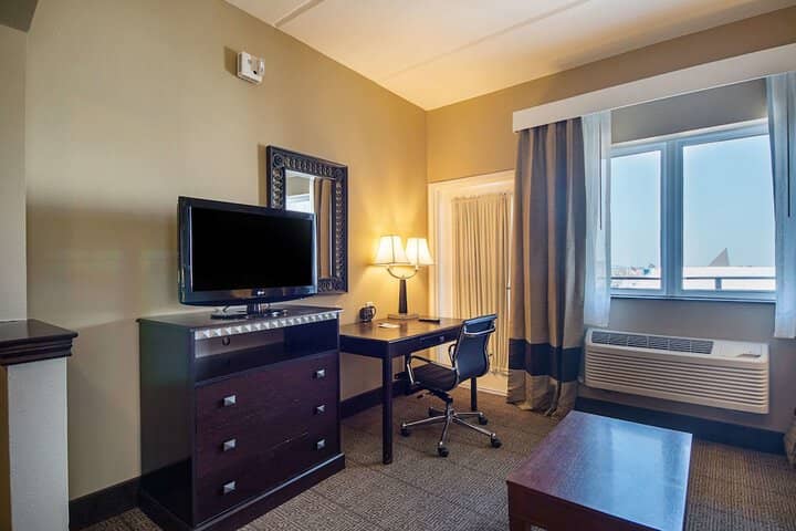 Room 27 of 65