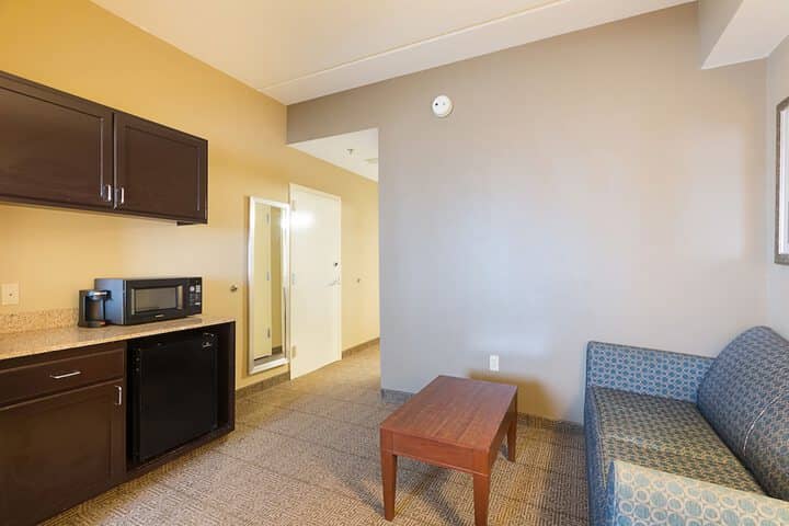 Room 7 of 65