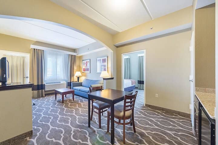 Room 12 of 65