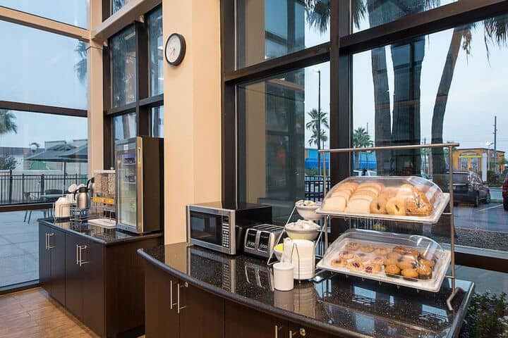Breakfast/Coffee Service 47 of 65